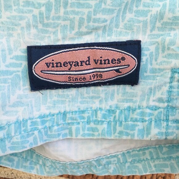 Vineyard Vines 7 Inch Island Swim Trunks Blue Geometric Print Men's Size XL - Picture 8 of 10
